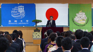 nakashima_award02_320.jpg