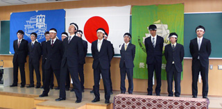 nakashima_award02_320.jpg